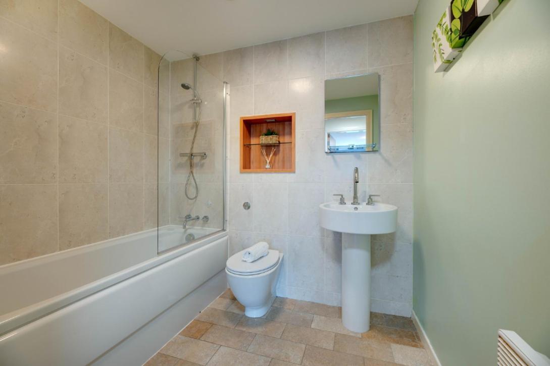 Stephenson Sleepers Apartments - By Week2Week غيتْسْهيد المظهر الخارجي الصورة